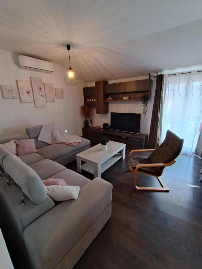 Ferienwohnung Apartman Brigita Weißenburg Exterior foto
